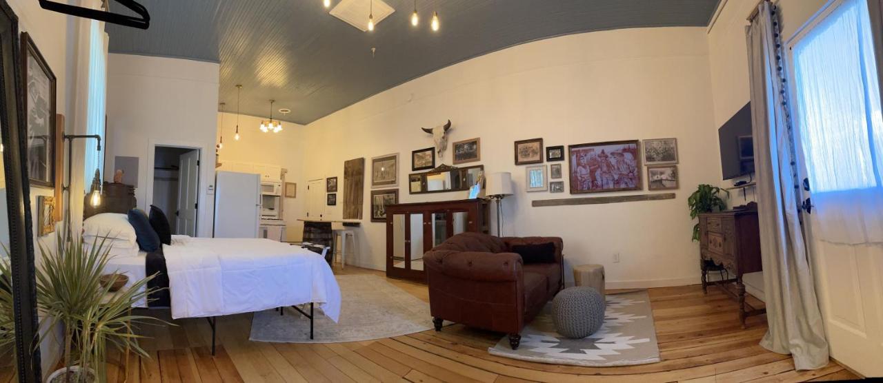 Painted Lady Bed & Brew Bed & Breakfast 3*